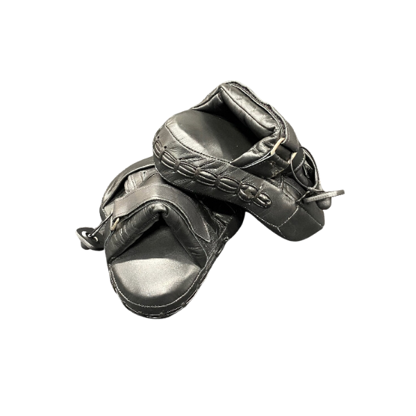 Mavya Curved Focus Mitts 4.png
